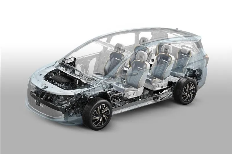 Forthing U-Tour HEV rear exterior view