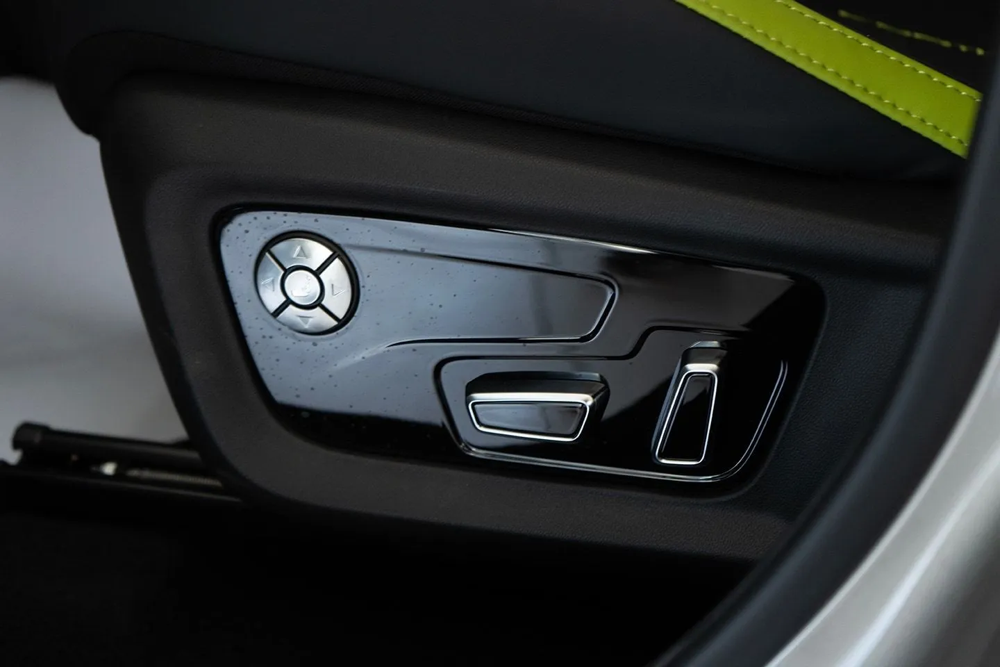 Forthing T5 HEV interieur dashboard