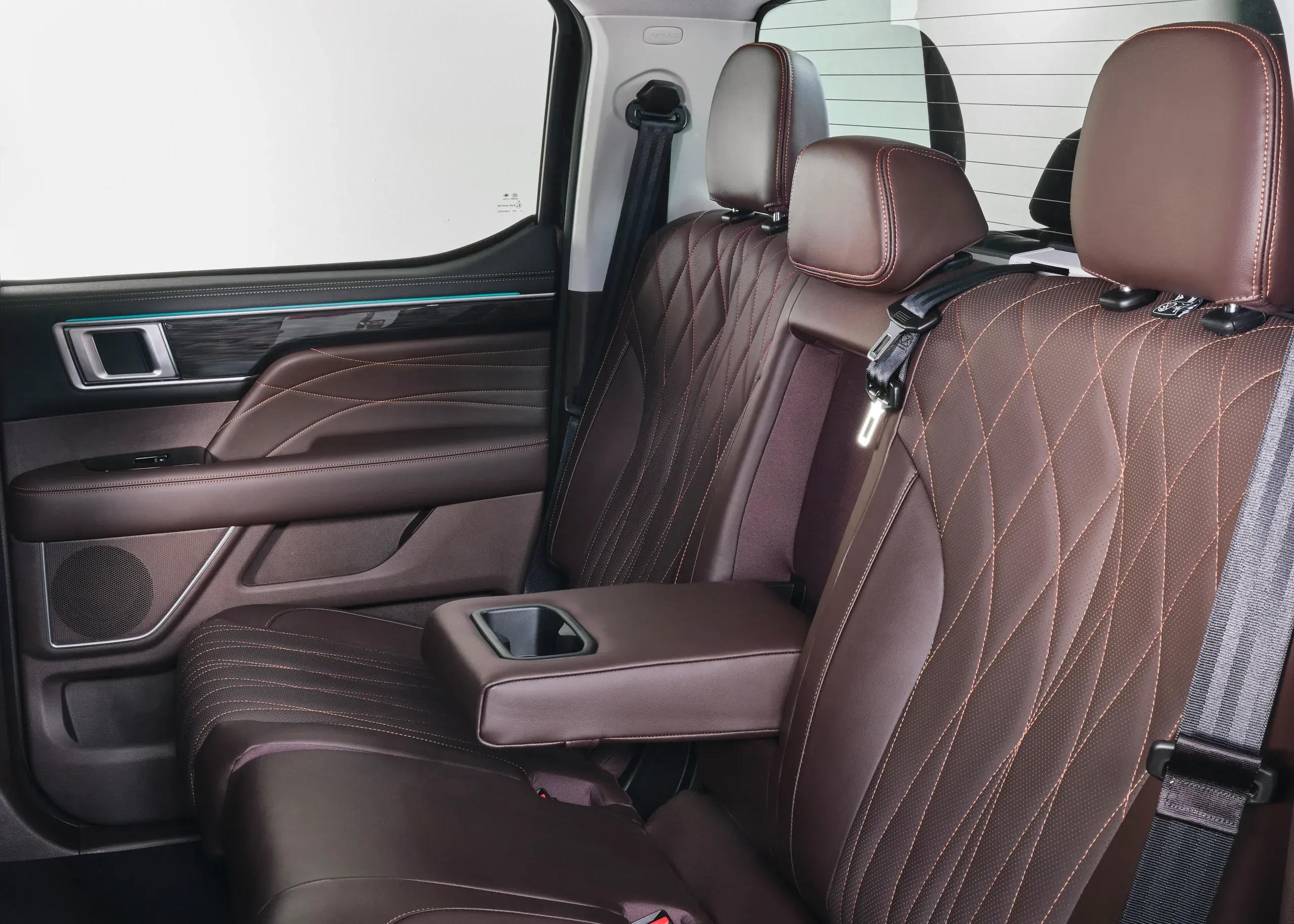 Foton Tunland V7 cockpit intérieur